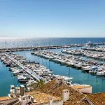 Puerto Banus Penthouse With Panoramic Sea Views Апартаменти Марбелья