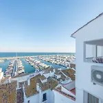 Puerto Banus Penthouse With Panoramic Sea Views Апартаменти *