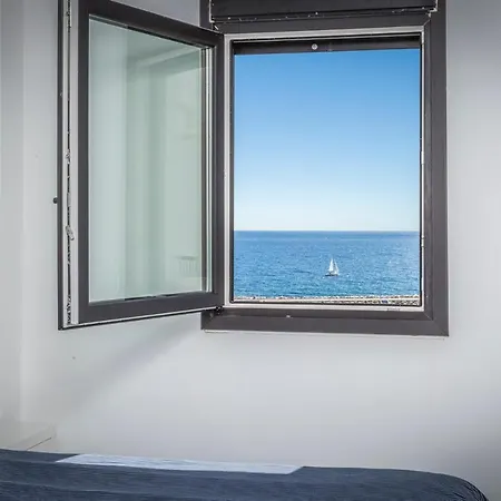 Puerto Banus Penthouse With Panoramic Sea Views 马尔韦利亚