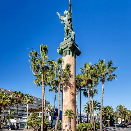 Puerto Banus Penthouse With Panoramic Sea Views