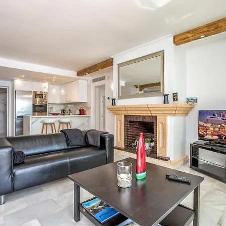 Puerto Banus Penthouse With Panoramic Sea Views