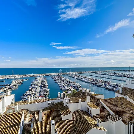 Puerto Banus Penthouse With Panoramic Sea Views 公寓 马尔韦利亚