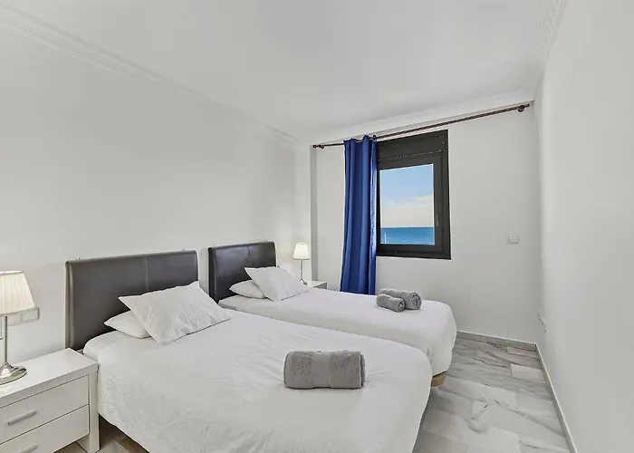 Puerto Banus Penthouse With Panoramic Sea Views *